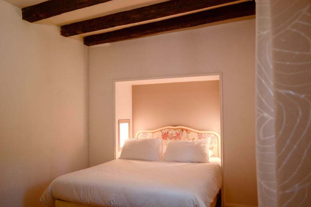 Chambres D'Hotes Domaine Du Hameau Baylesse Saint-Jean-d'Aigues-Vives Eksteriør bilde